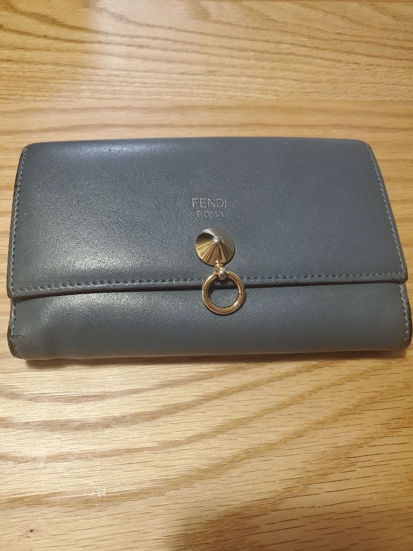 FENDI グレー 三つ折り財布