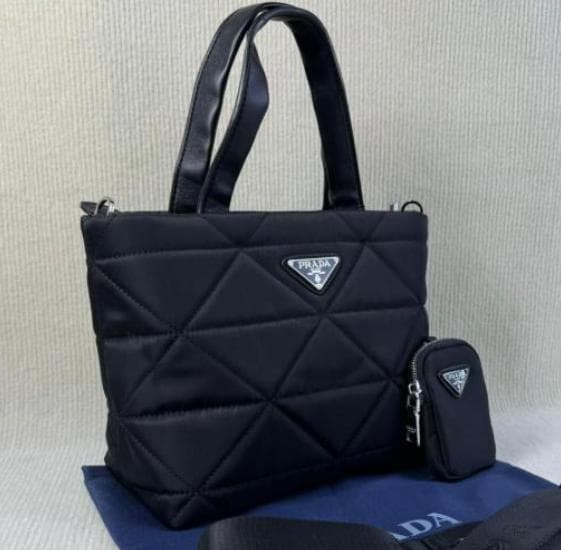 PRADA ブラック キルティング トートバッグ DECORATOM_COM_BR