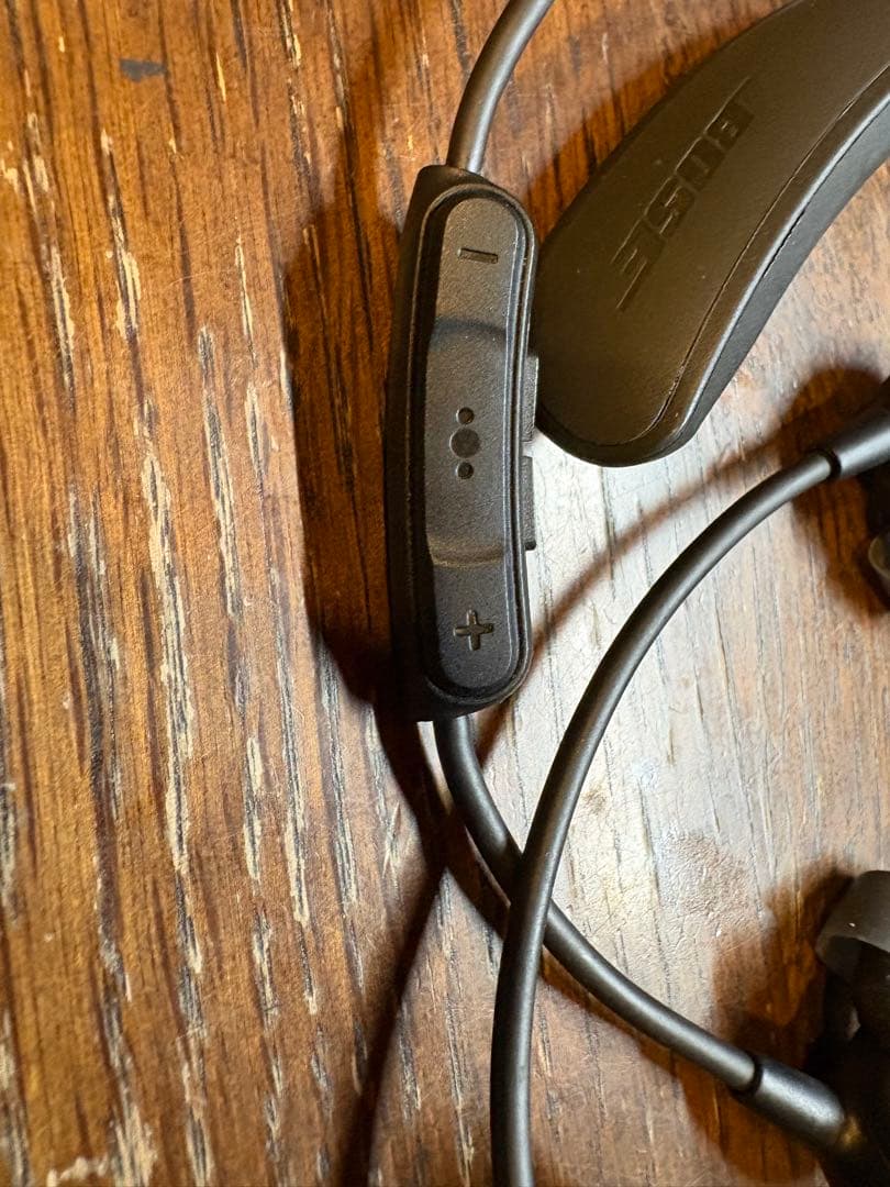 Bose Quiet Control 30 ワイヤレスイヤホン ネックバンド式