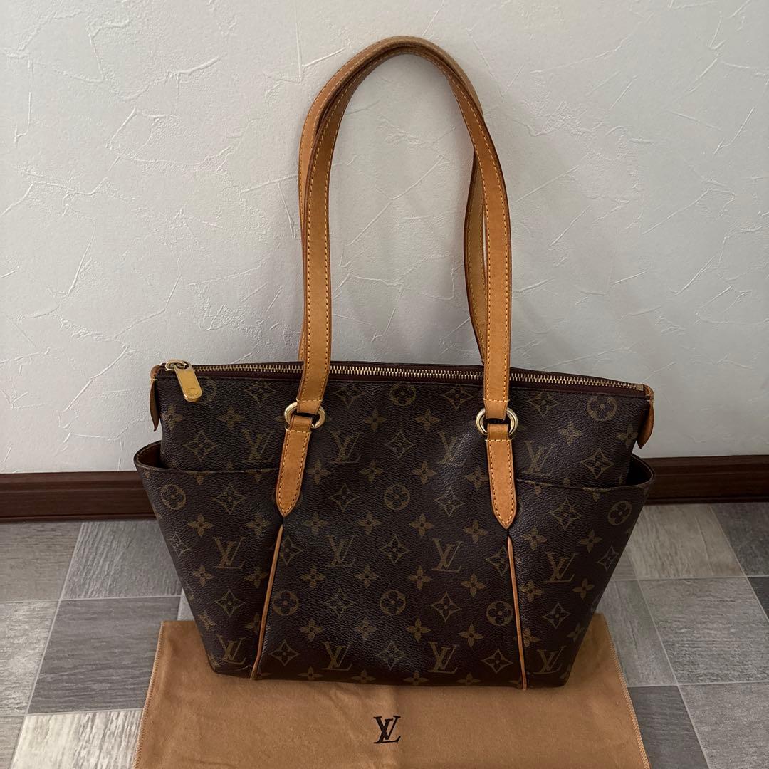 ルイヴィトン M56688 モノグラム LVM トータリーPM トートバッグLOUIS VUITTON