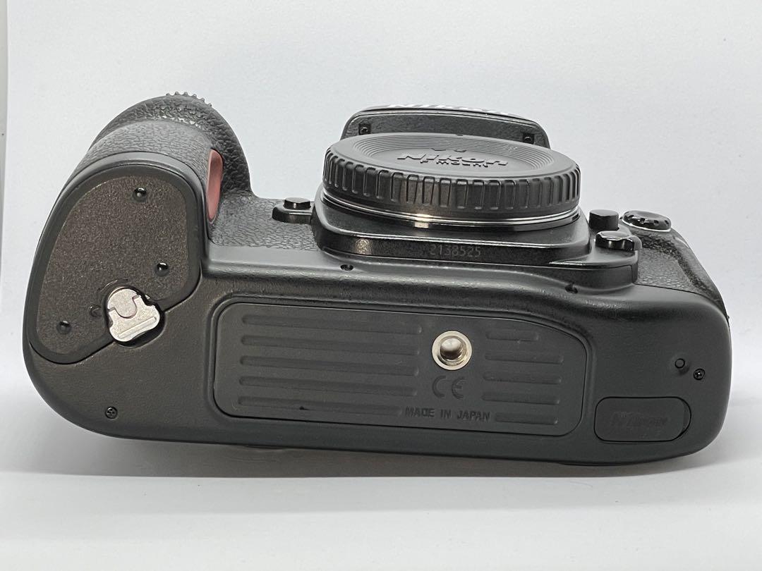 Nikon F100 一眼レフカメラ