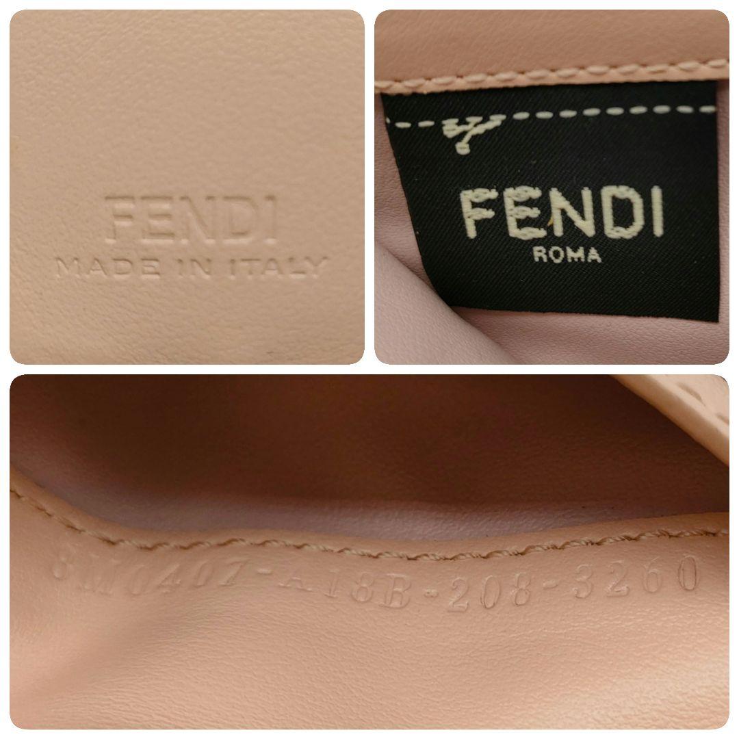 フェンディ　折り財布　ジップアラウンドウォレット　ミディアム
エフイズ　ピンク