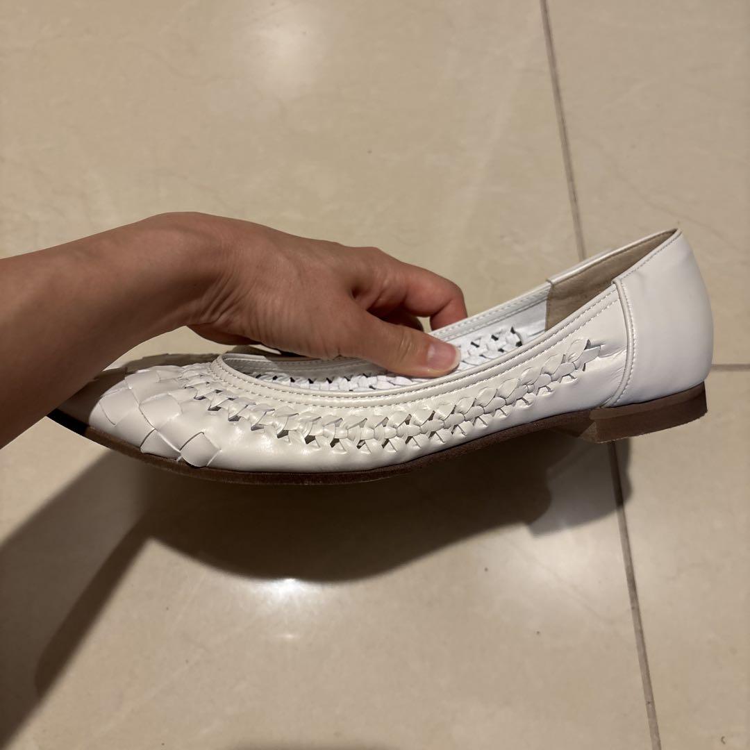 《1度着用のみ》美品！ルタロン 編み込みホワイトフラットシューズ　24cm