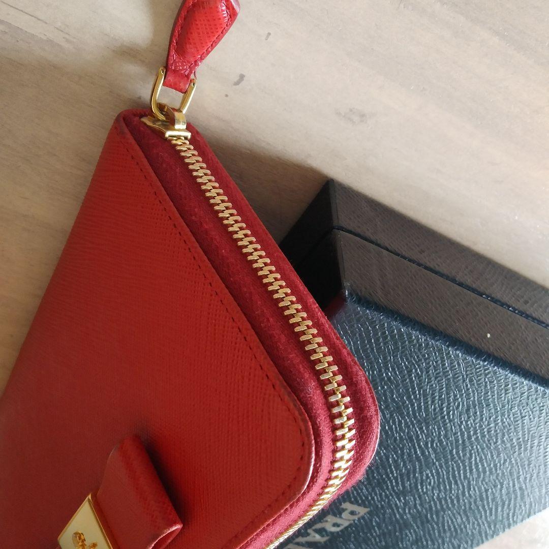 PRADA レッドレザー 長財布 リボン付き