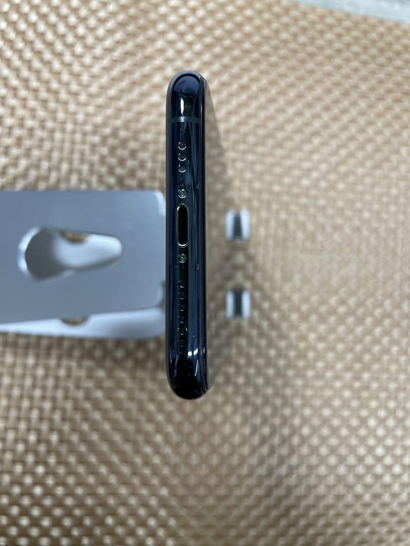 iPhone 11 Pro 64 GB ミッドナイトグリーンSIMフリー