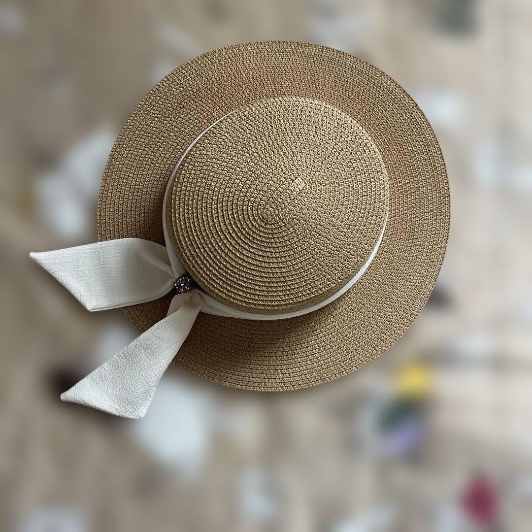 リボン付きベージュ麦わら帽子 - メルカリ