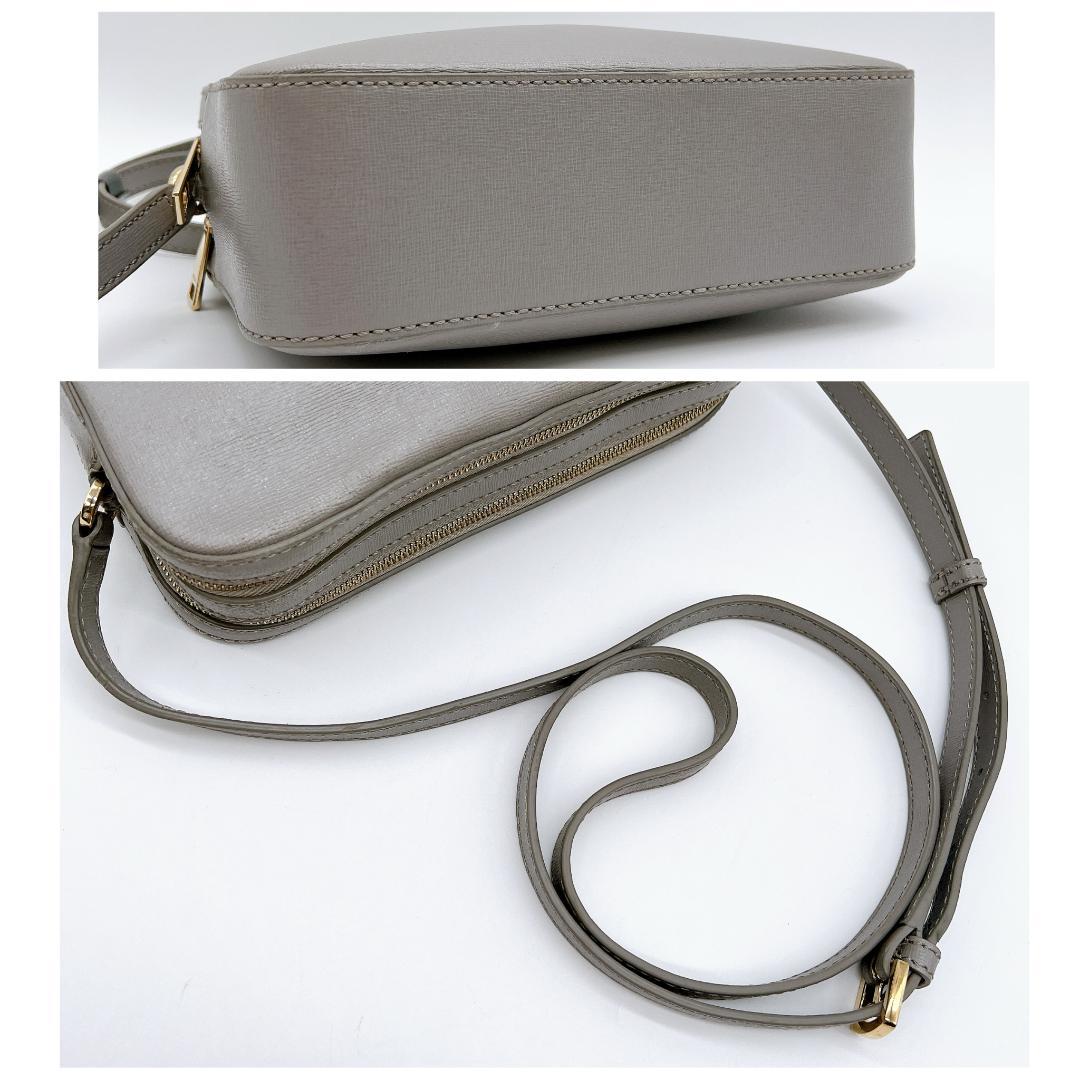 美品 FURLA リリー ショルダーバッグ カメラバッグ グレージュ c698 美品 FURLA リリー ショルダーバッグ カメラバッグ グレージュ