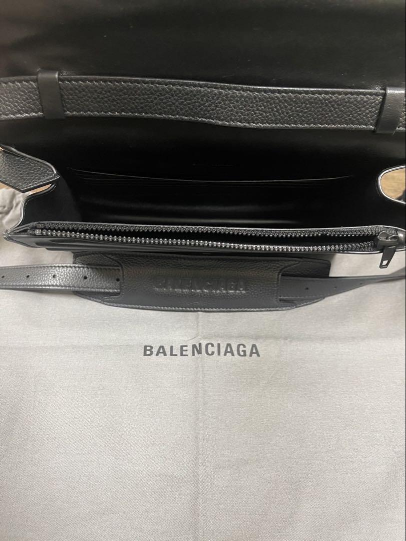 BALENCIAGA ブラックレザー ショルダーバッグ