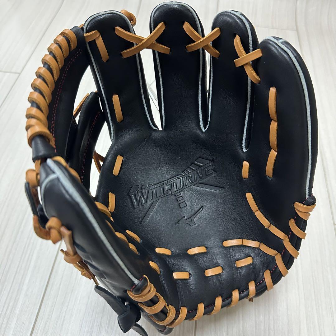ミズノ　一般軟式用ウィルドライブ レッド(限定)　内野手用　ブラック　右投げ