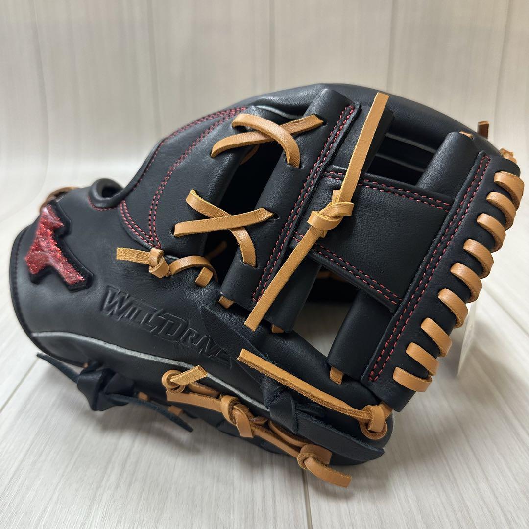 ミズノ　一般軟式用ウィルドライブ レッド(限定)　内野手用　ブラック　右投げ