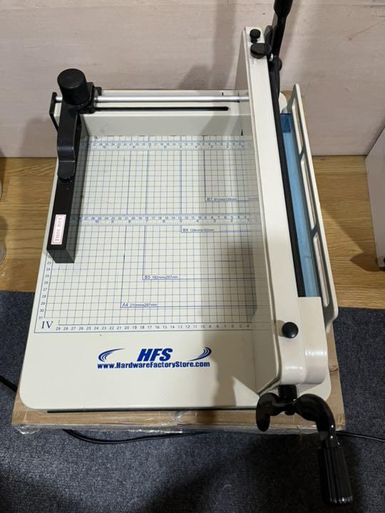 格安SALEスタート！ HFS(R) A4ペーパーカッター 大型裁断機 400枚まで ...