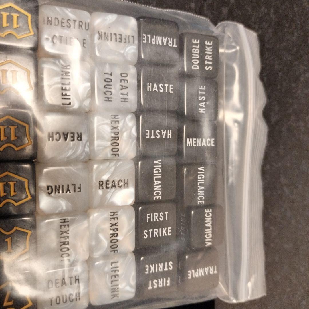 マジックザギャザリング大量未使用品mtgデッキケースキーワード