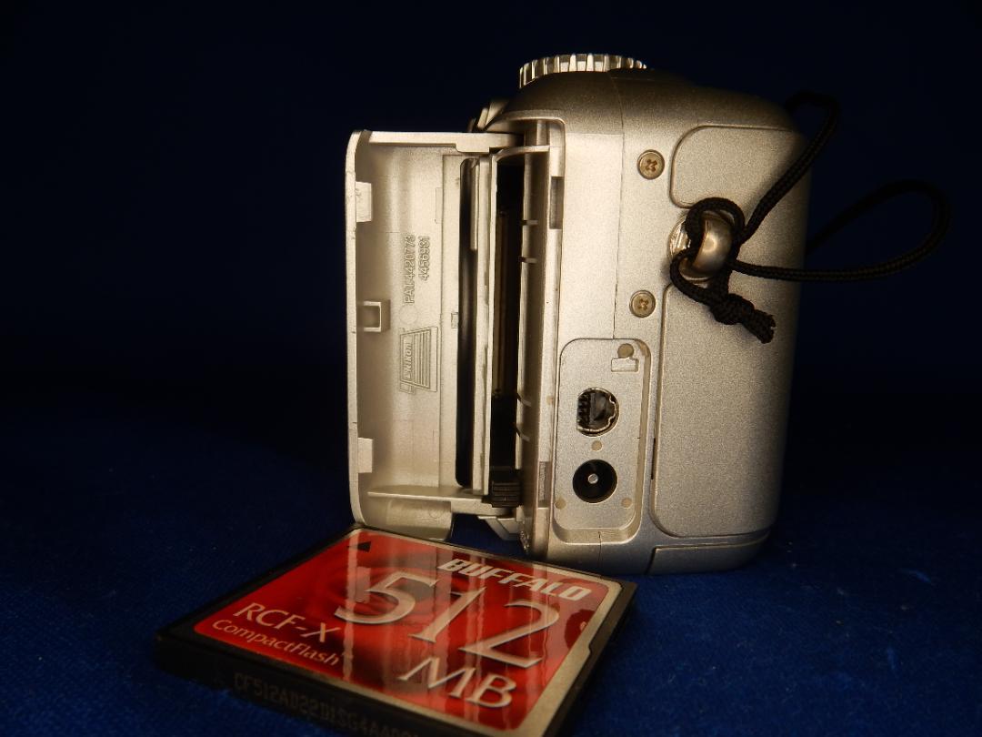 2109 COOLPIX 885 Nikon 新品電池・充電器・CF512MBオンライ