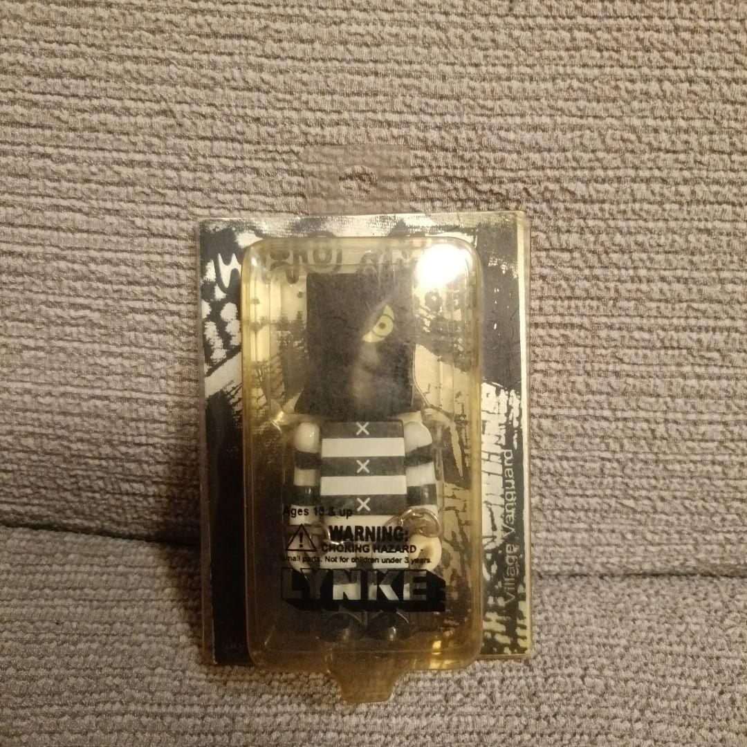 WHO AM I キューブリック 風フィギュア KUBRICK LYNKE 紙袋 WHO AM I キューブリック 風フィギュア KUBRICK LYNKE 紙袋