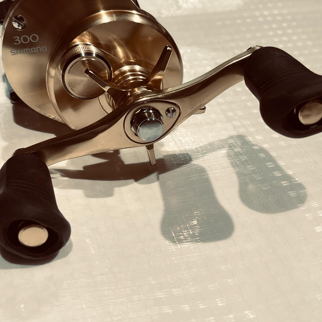 【中古美品】SHIMANO シマノ 18 コンクエスト 300 右ハンドル