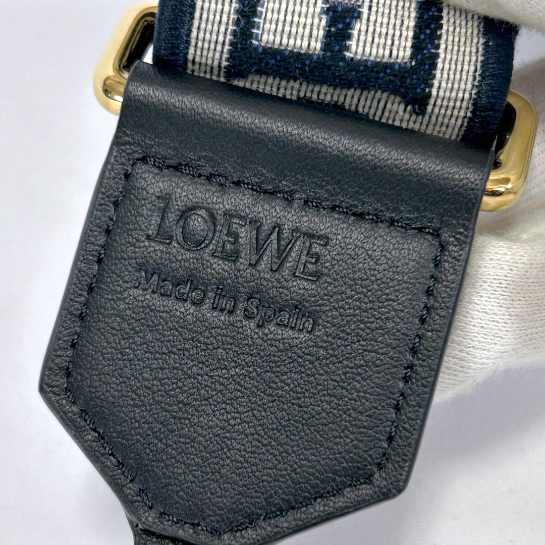 ロエベ　LOEWE アナグラムリピート　ショルダーストラップ　ネイビー　紺色 ロエベLOEWE アナグラムリピートショルダーストラップネイビー紺色