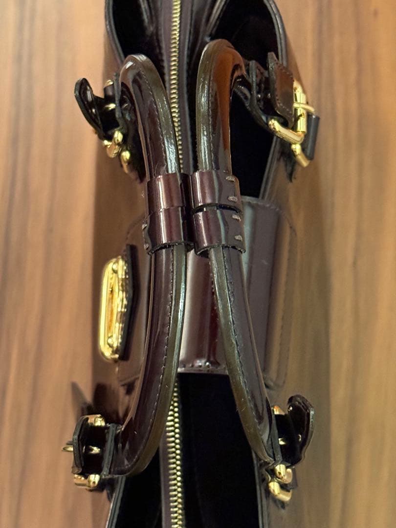 美品 Louis Vuitton メルローズ モノグラム ヴェルニ アヴェニュー 美品 Louis Vuitton メルローズ モノグラム ヴェルニ アヴェニュー