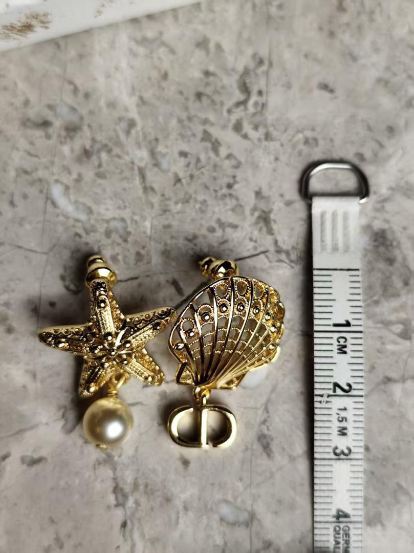 DIOR　ピアス　レア品　星貝殻パール