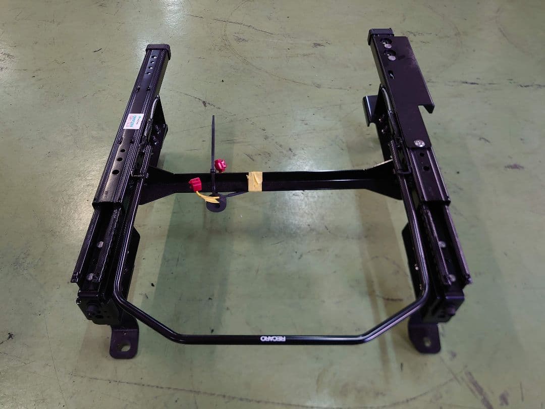 カローラ ルミオン RECARO純正 シートレール 運転席側 中古 SR-7