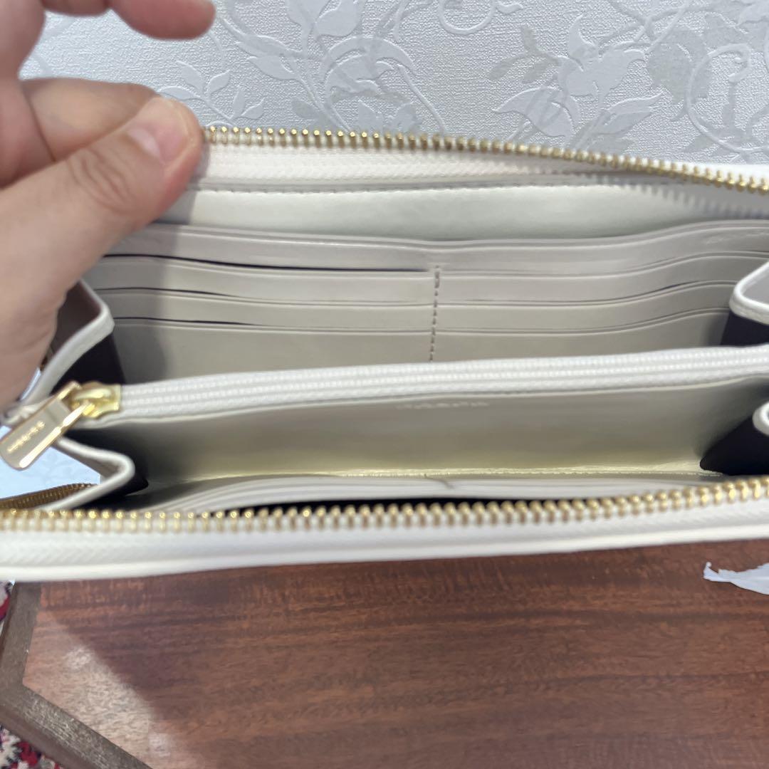 未使用♡正規品♡ 少し難COACH 長財布 シグネチャー オフ