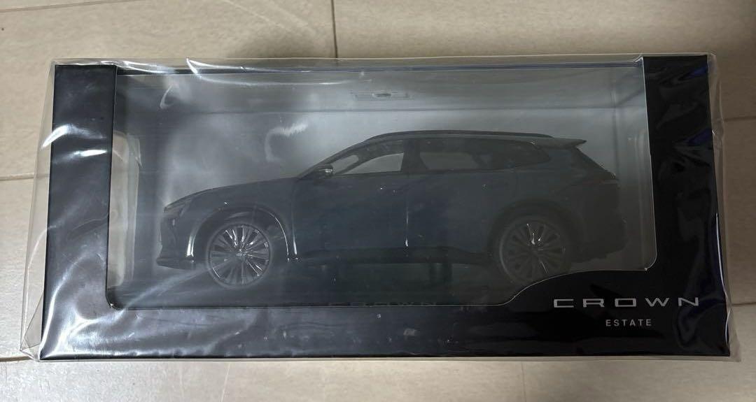 トヨタ クラウンスポーツ ミニカー 非売品