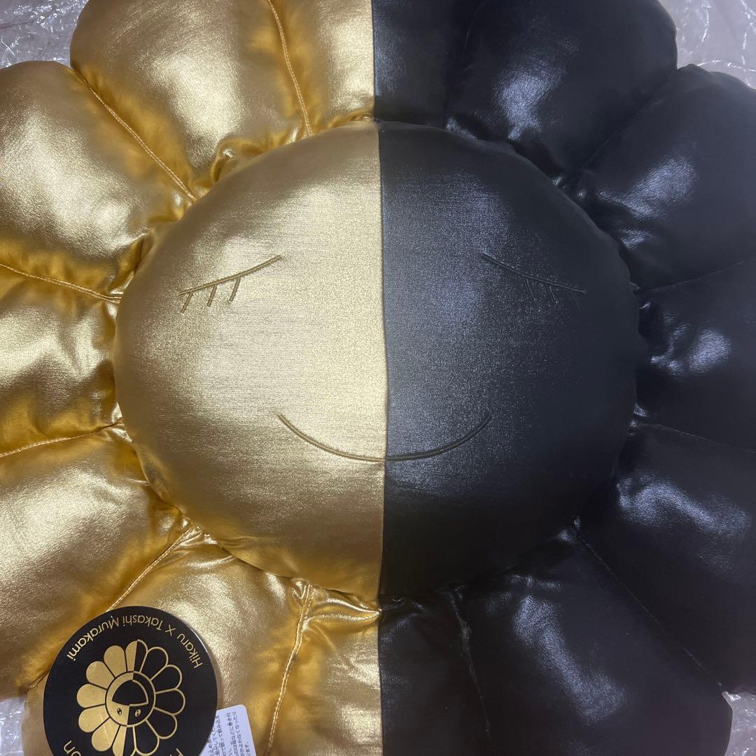 Flower Cushion Hikaru x Takashi Murakami