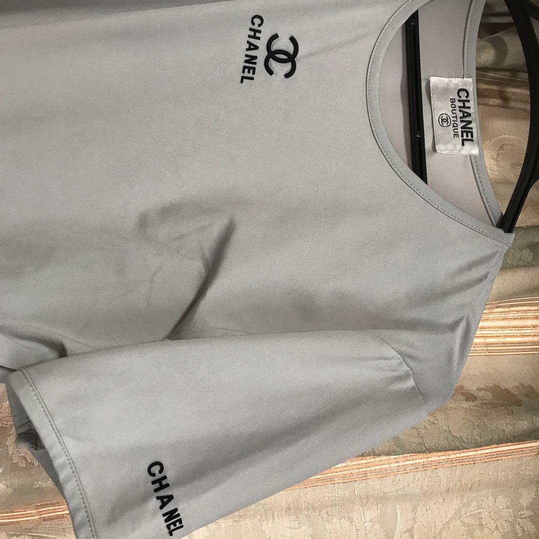 CHANEL グレー