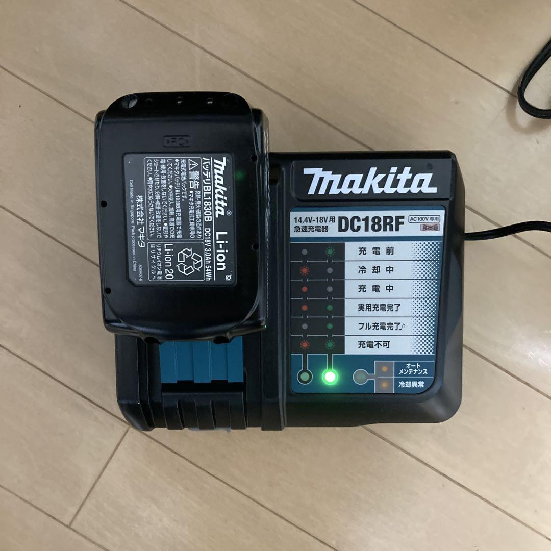 マキタ 充電式クリーナー　CL286FD 充電器、バッテリー付き