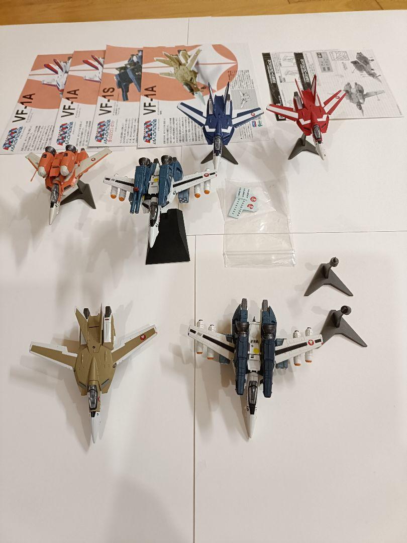 エフトイズ　マクロス　バルキリーコレクション 1/144 プラモデルセット