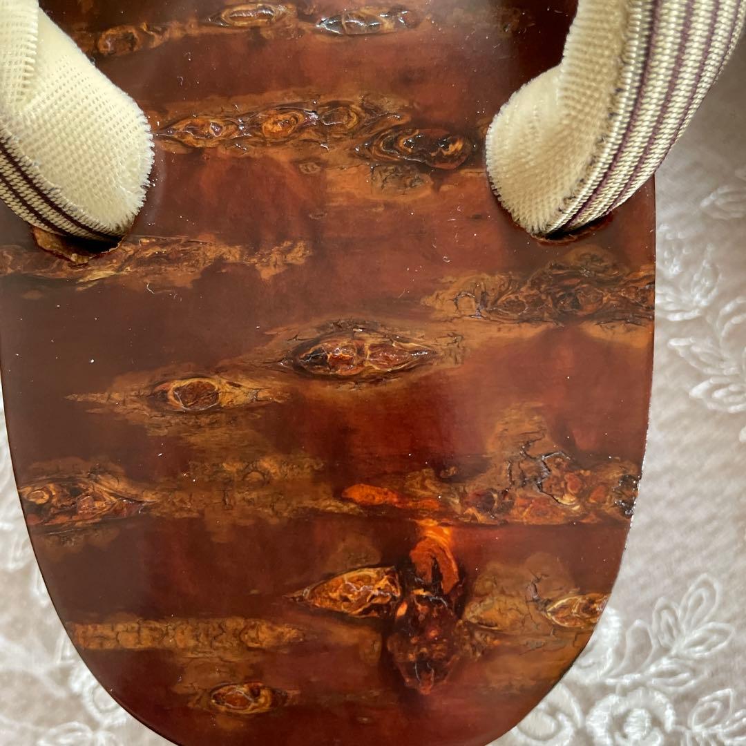 ❣️櫻の木の皮で造られた草履　洋服にもお洒落です❗️