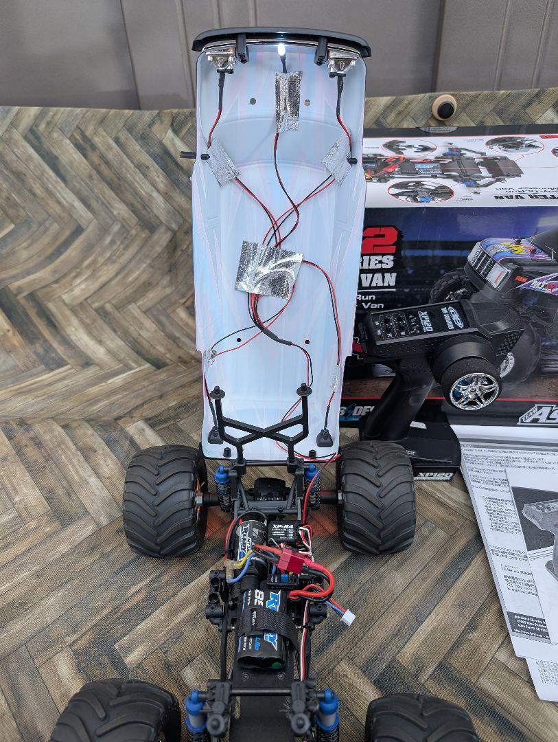 Associated MT12 4x4 Monster Van　RTR ラジコン