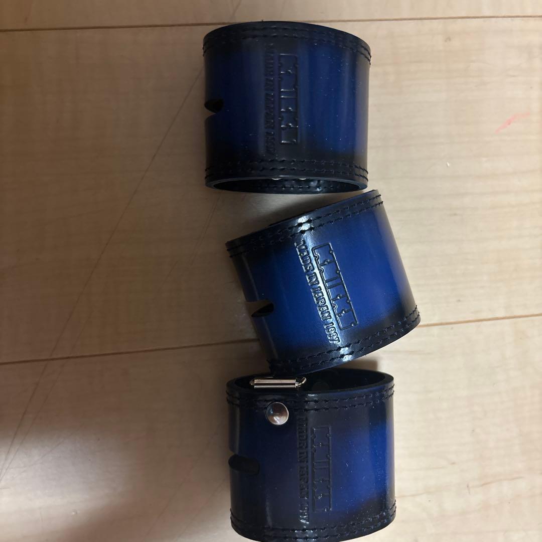 ニックス　青ガラス革　ベルトループ