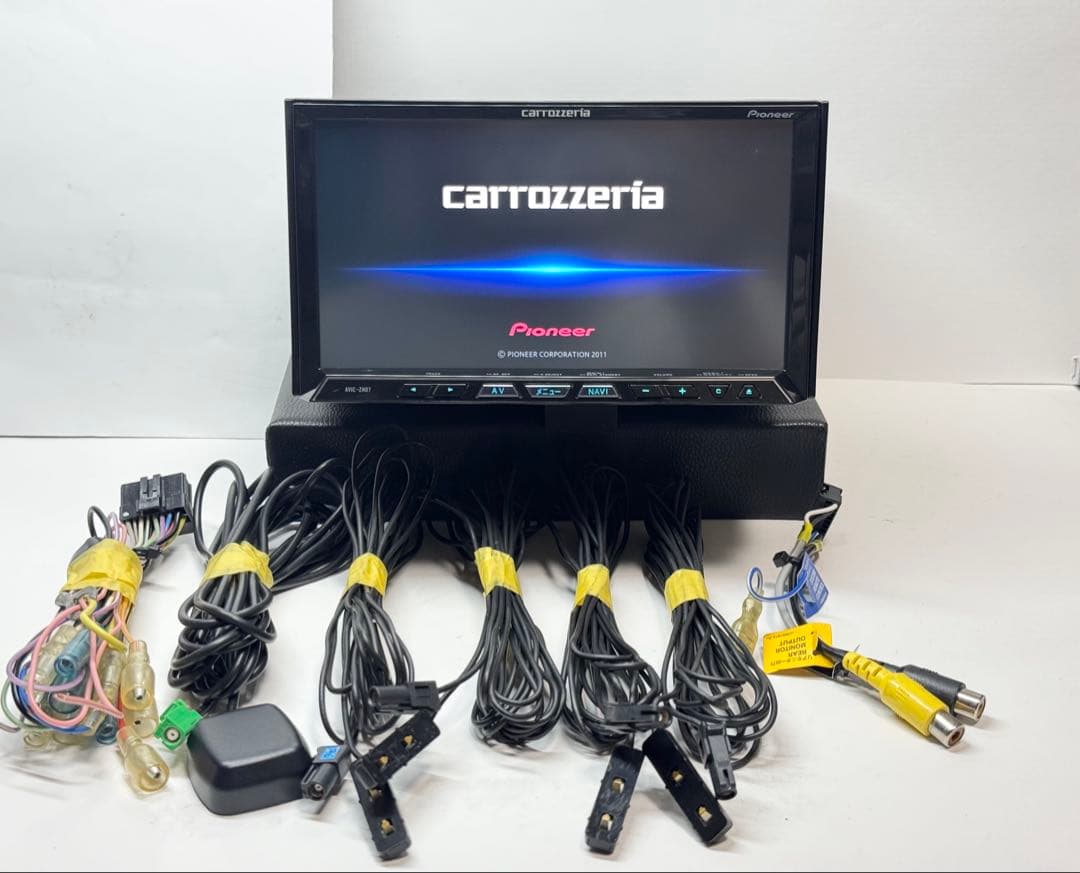 タッチパネル新品 付属品多数 AVIC-ZH07 2011年地図 カロッツェリア