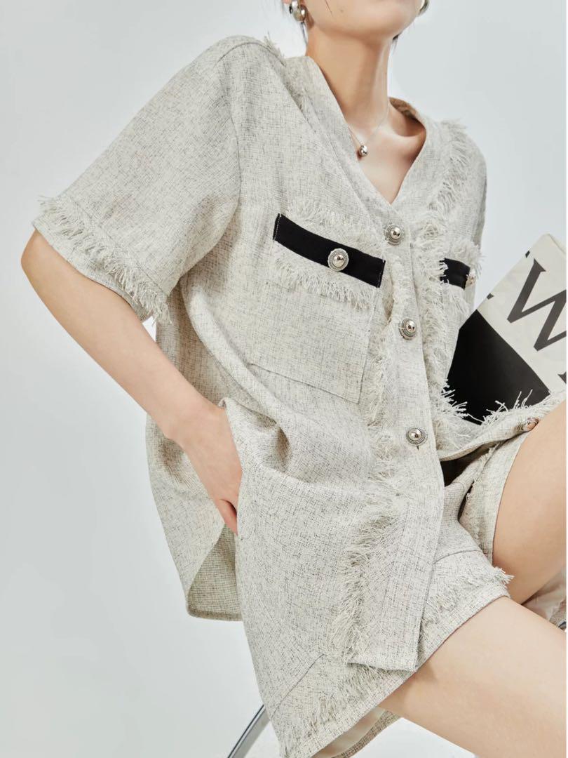 Little Fragrance V-Neck Tops / Shorts