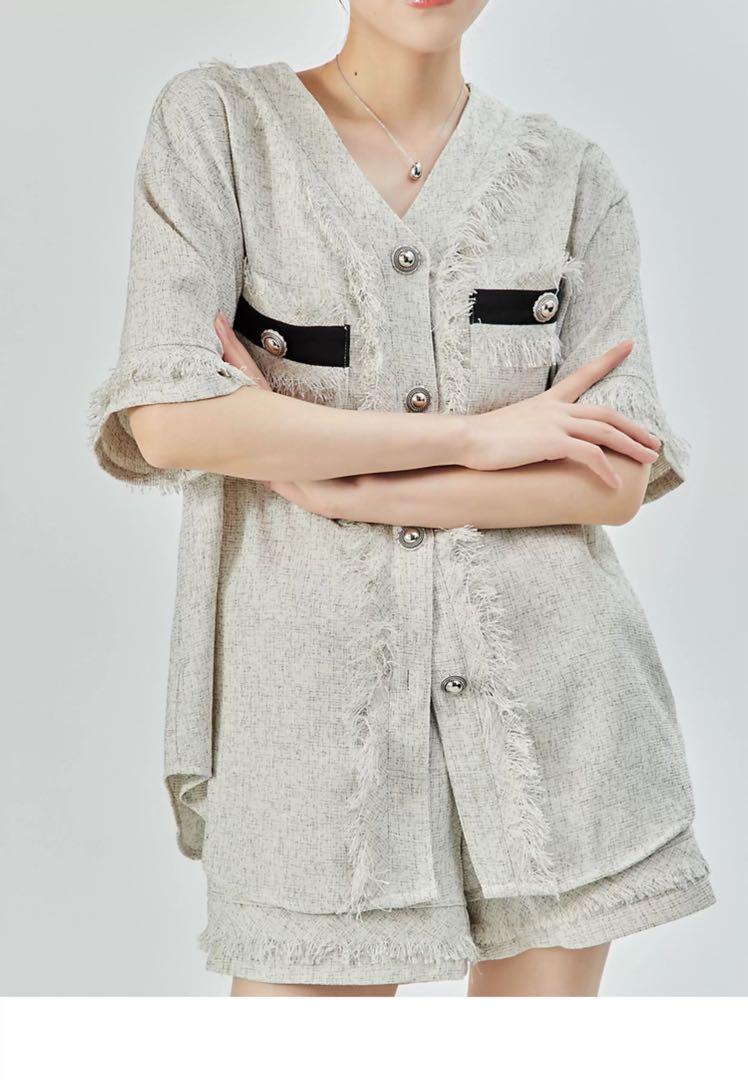 Little Fragrance V-Neck Tops / Shorts