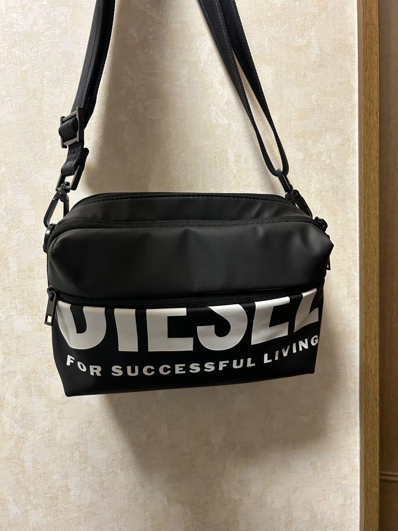 DIESEL ロゴ入り ブラックショルダーバッグ