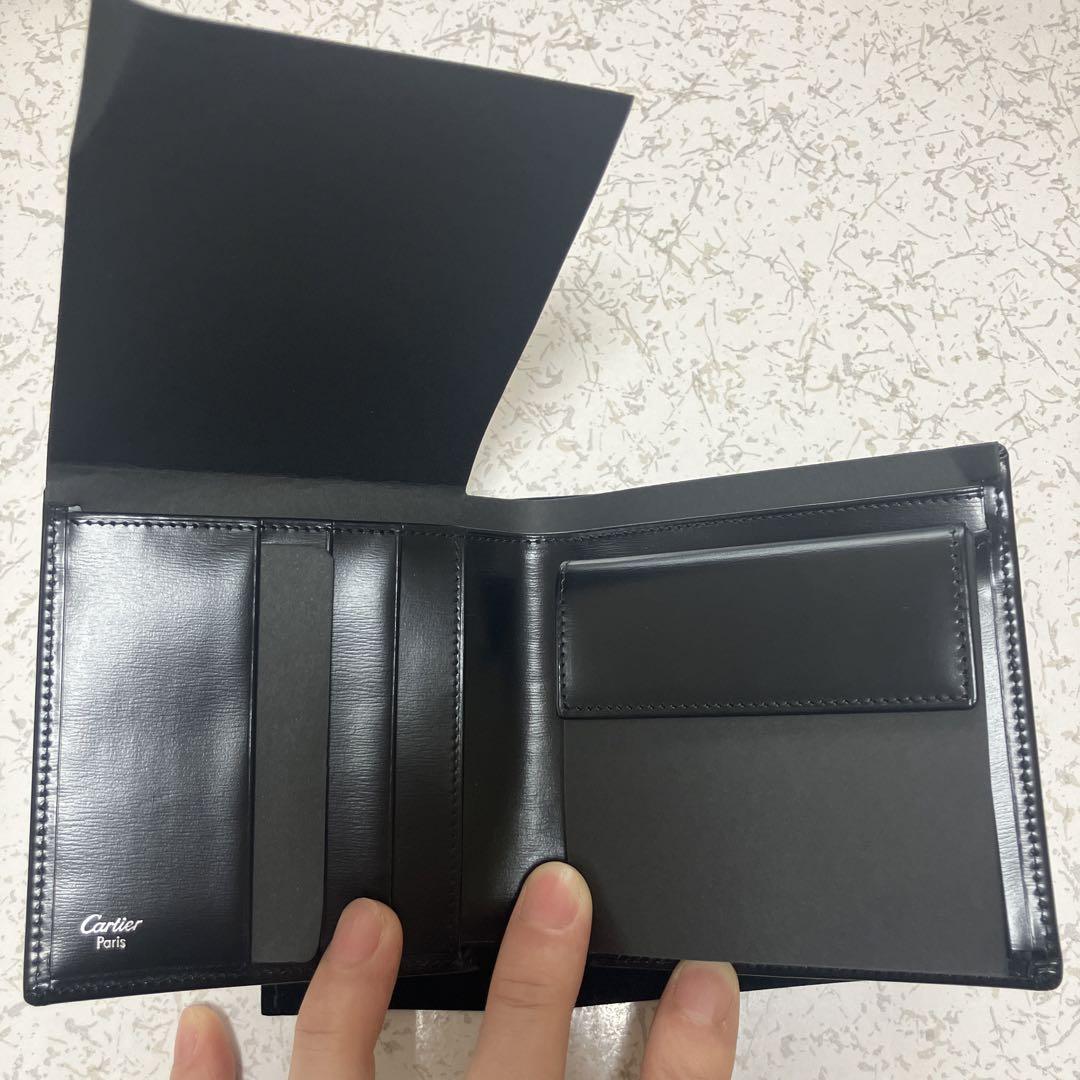 二つ折り財布