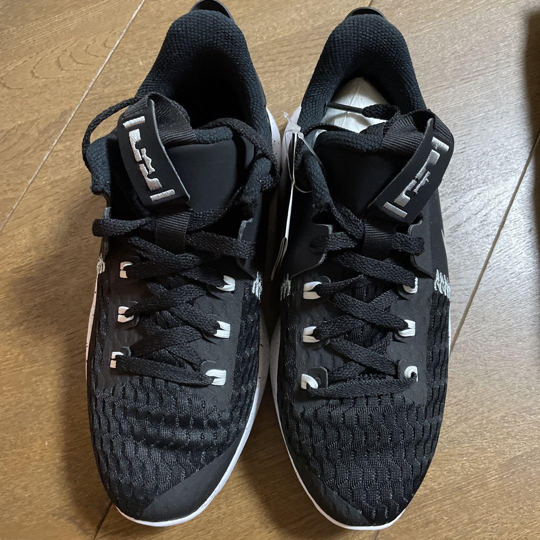 かわいい ナイキ Nike バスケットシューズ Gs V ウィットネス レブロン ナイキ スニーカー Bullermeck Alfsee De