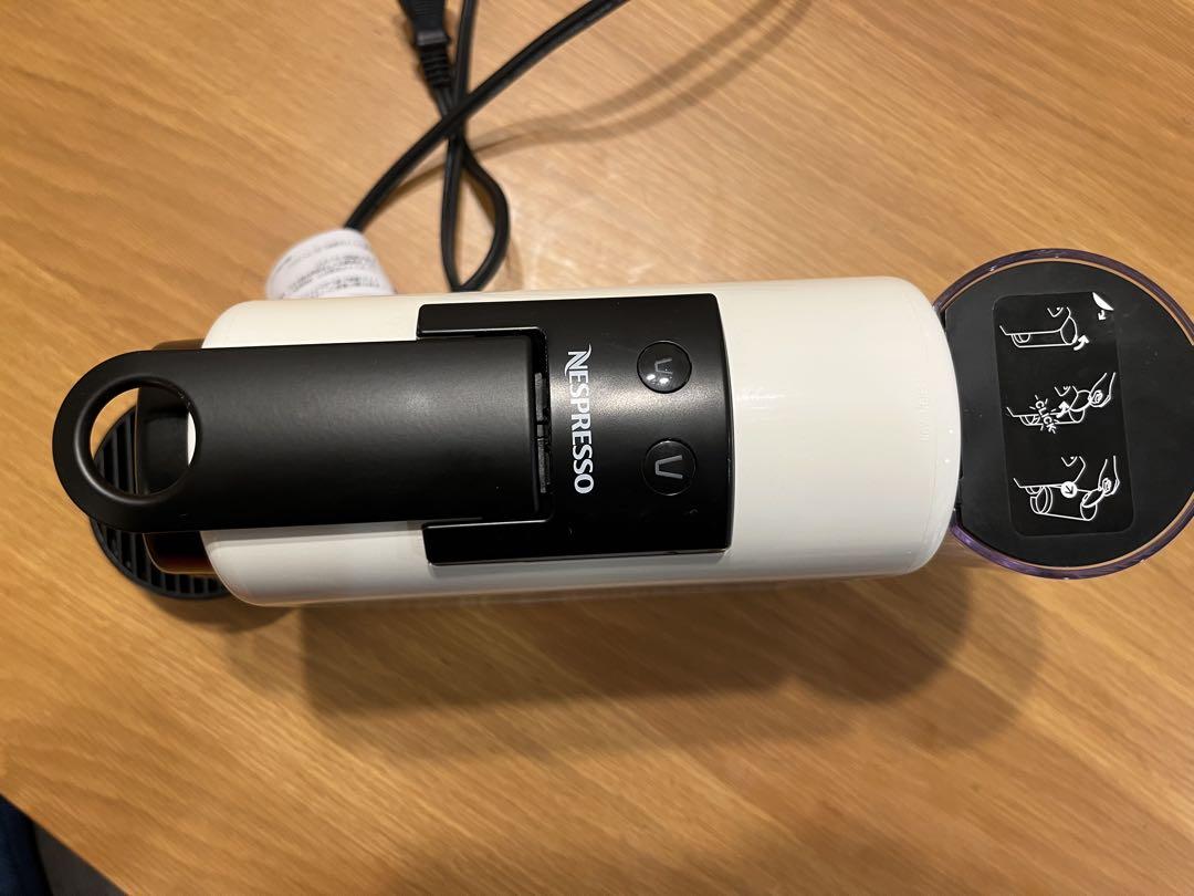 ネスプレッソ カプセル式コーヒーメーカー エッセンサ ミニ D30 2022年製