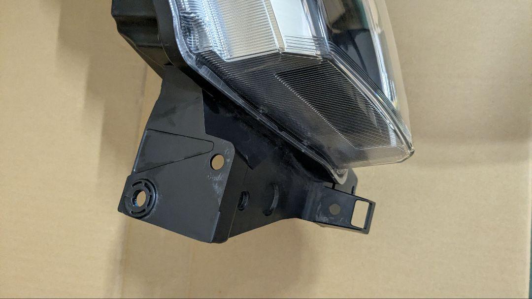 スズキ　ソリオヘッドランプAssy　左　MA36S