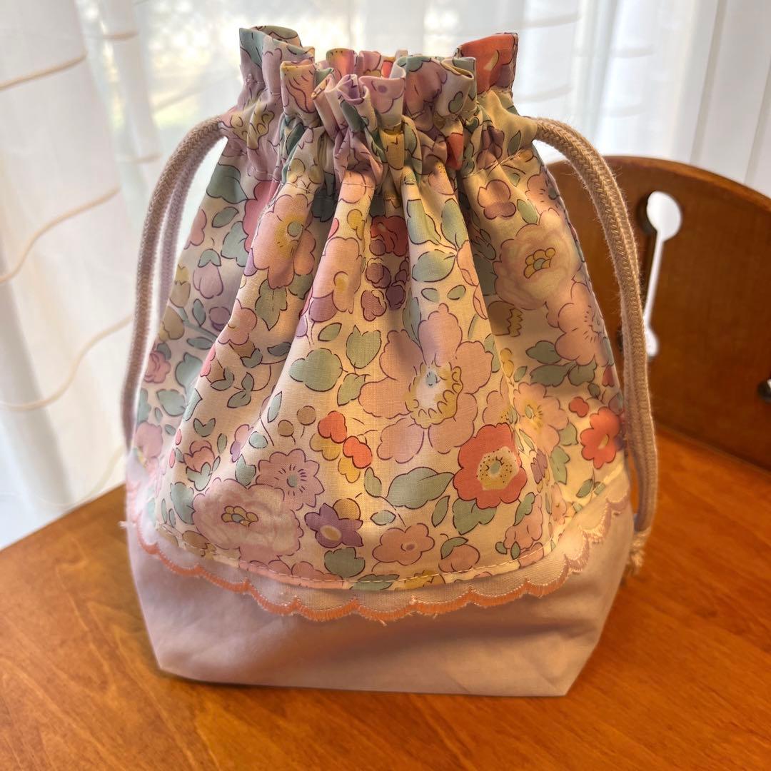 売却 ミニお弁当袋 巾着型 17×19×8 ベッツィ arcor-ipss.pt