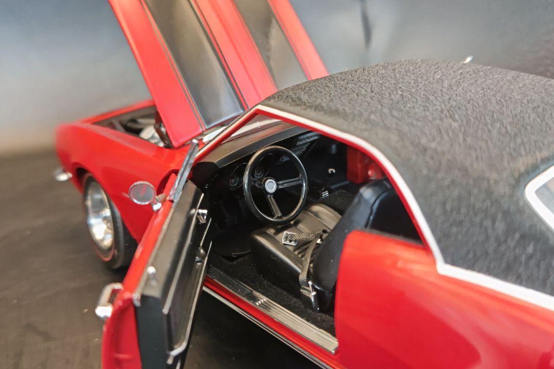 ミニカー american muscle 1/18 1967camaro Z28