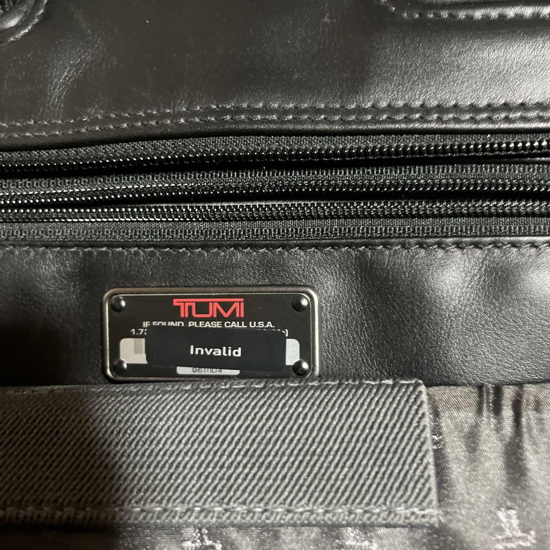 TUMI 黒 レザービジネスバッグ