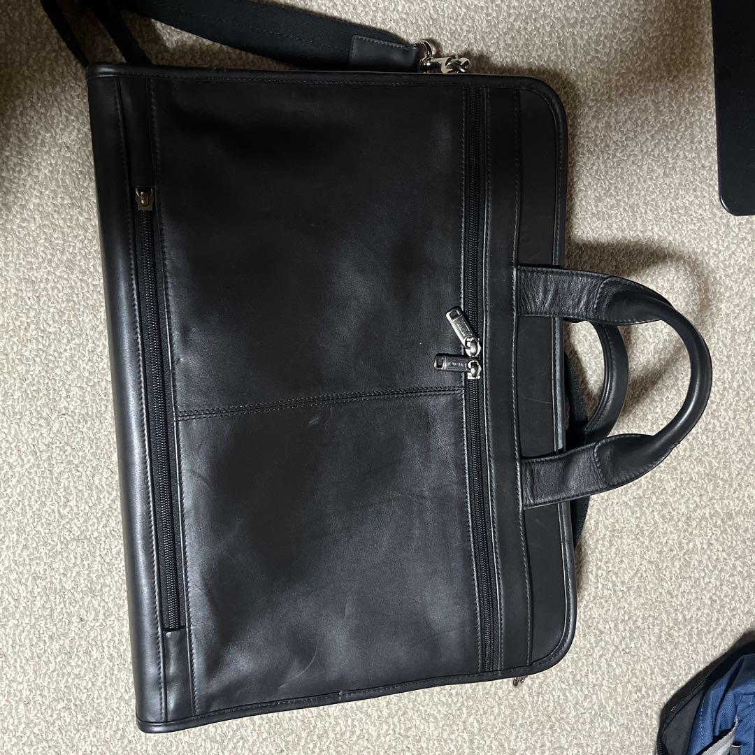 TUMI 黒 レザービジネスバッグ