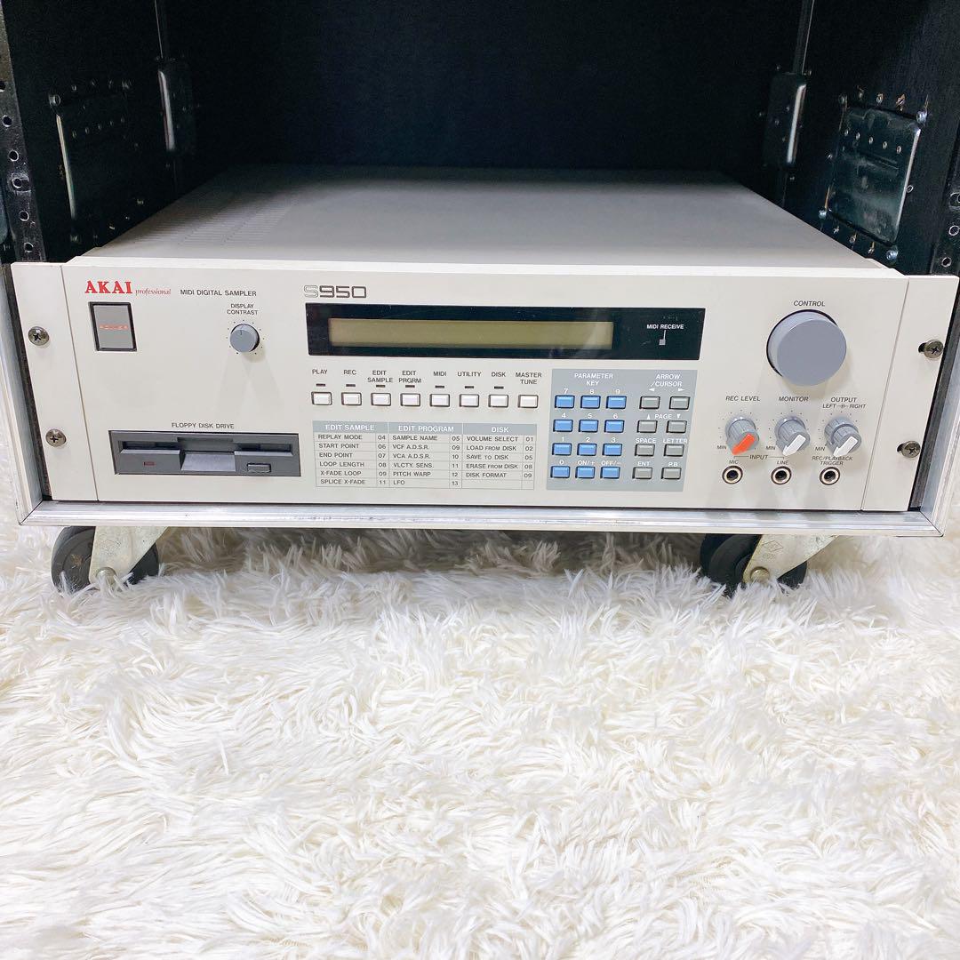 SAMPLER アカイ