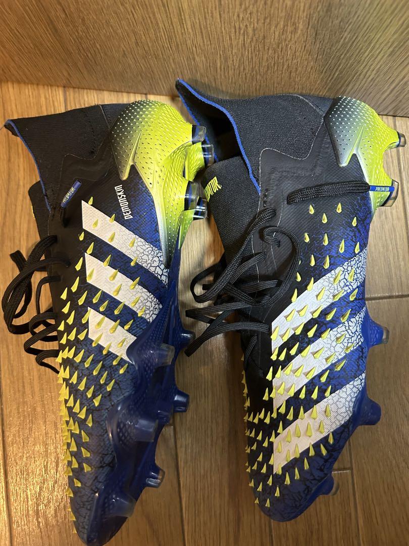 adidas Predator サッカーシューズ