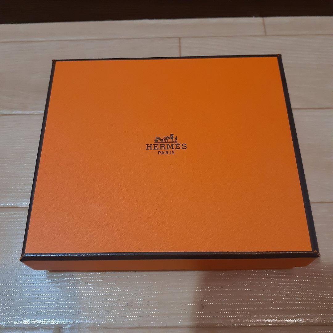 HERMES シルクインコンパクト