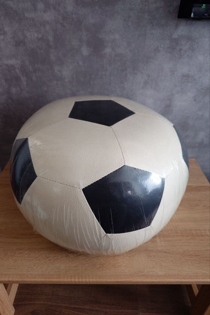 サッカーボール　椅子　ボール型スツール　キッズチェア　オブジェ　インテリア