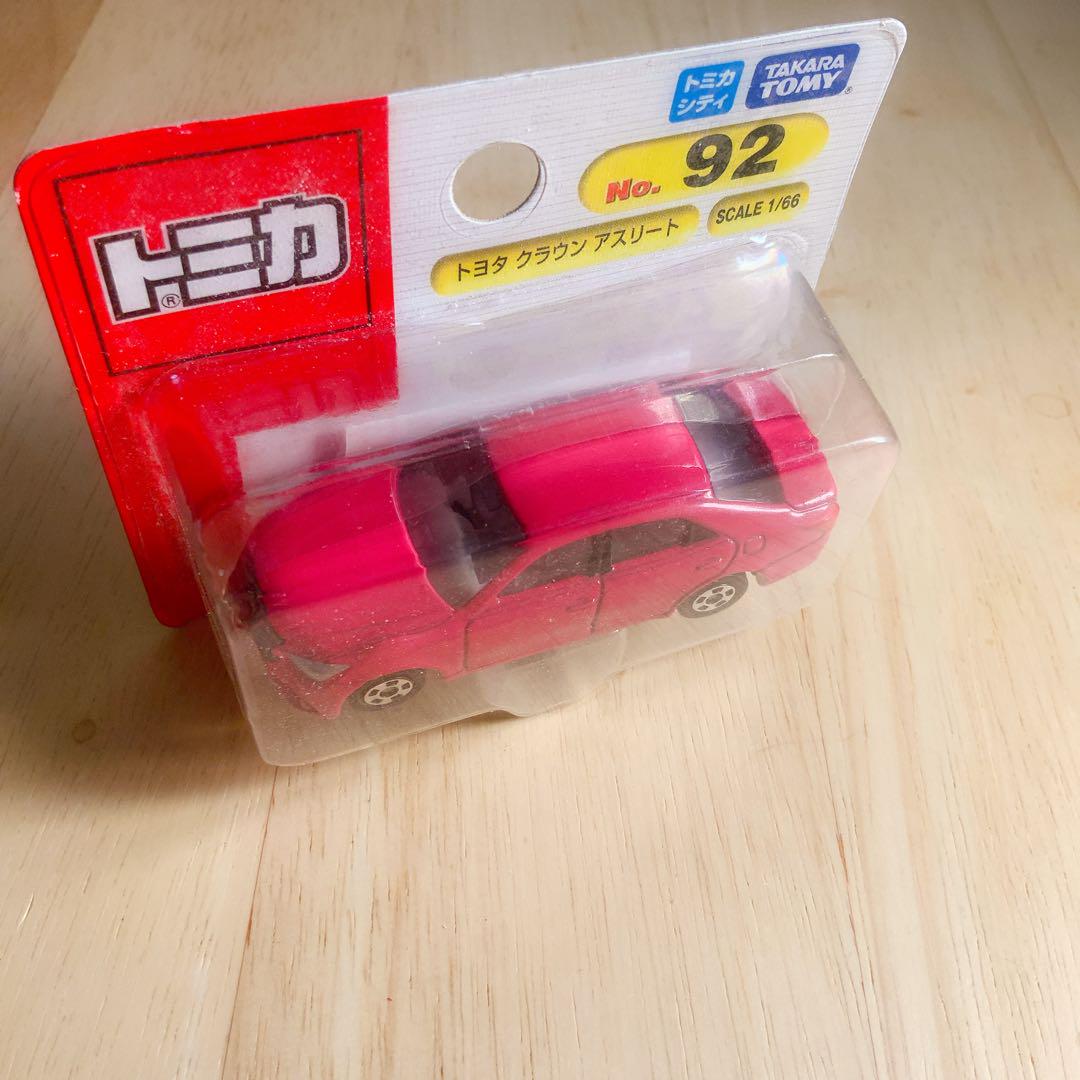 絶版希少（未開封新品：箱に痛みあり）トミカ・ピンクのトヨタ