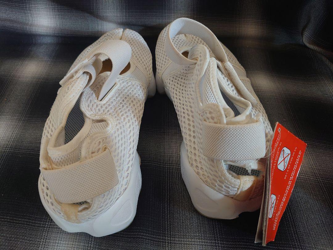 みりママ【新品未使用】Nike エアリフトホワイト17cm 箱なし NIKE - ◇ ナイキ NIKE エアリフト AIR RIFT スニーカー
